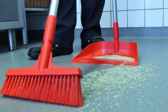 Vikan introduces new Upright Dustpan for faster debris pickup